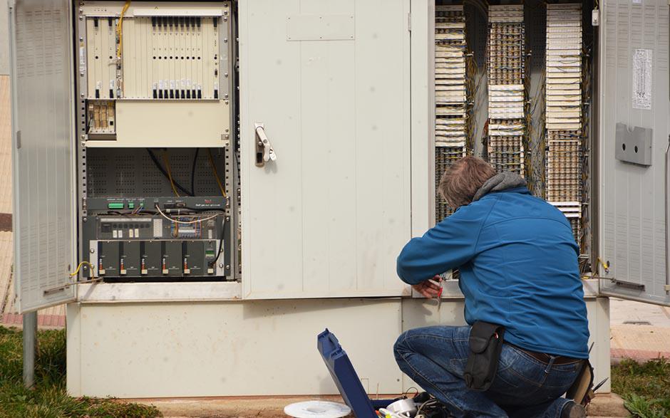 cherche électricien pas cher Courbevoie