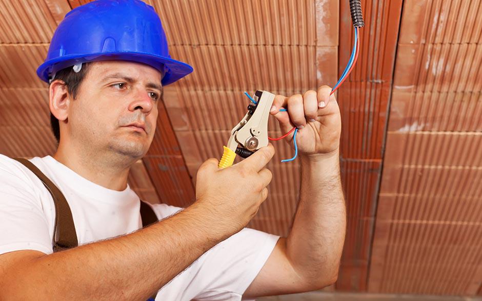cherche électricien pas cher Courbevoie